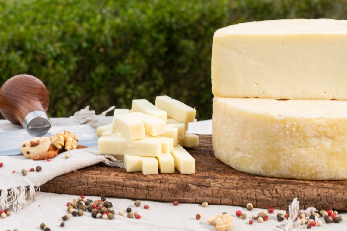 Quesos con uvas y frutas